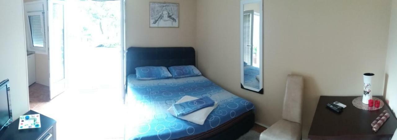 Apartment Center *